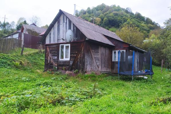 На Рахівщині поліція затримала зловмисника, який завдав смертельні травми своїй співмешканці