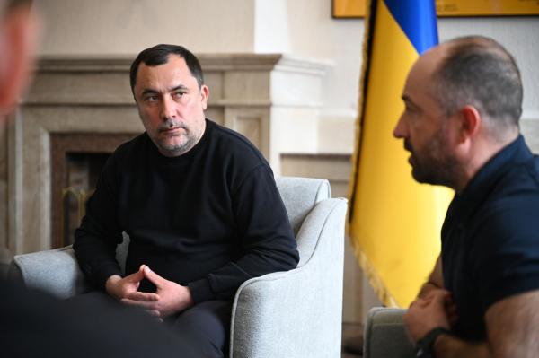 Голова Закарпатської ОВА зустрівся із закарпатськими спортсменами-фристайлістами