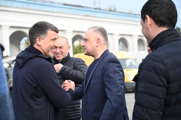 Голова Закарпатської ОВА відбув на Схід з великим вантажем для наших захисників