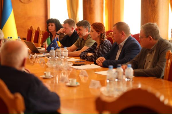 Голова Закарпатської ОВА зустрівся з італійськими партнерами із фундації «Допоможемо їм жити»