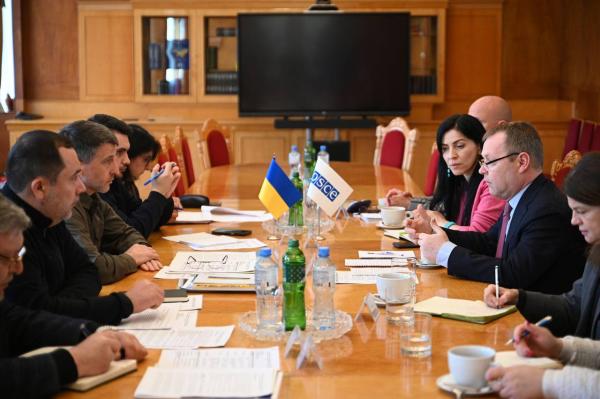 Вперше на Закарпатті із візитом перебуває Верховний комісар ОБСЄ у справах нацменшин Крістоф Камп